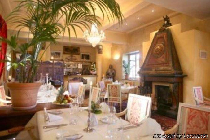 Hotel Schloss Edesheim Ristorante foto