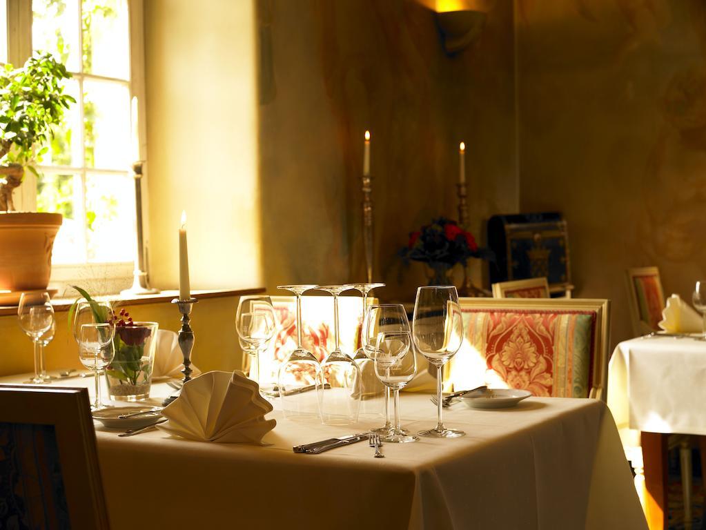 Hotel Schloss Edesheim Esterno foto